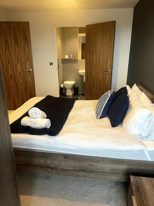 Lovely 2-Bedroom Condo With Balcony Manchester Exterior photo